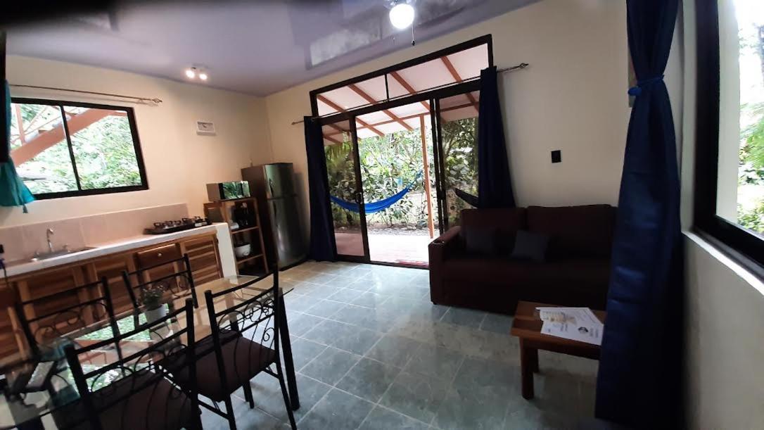 Casa Martina Apartment Cahuita Exterior photo