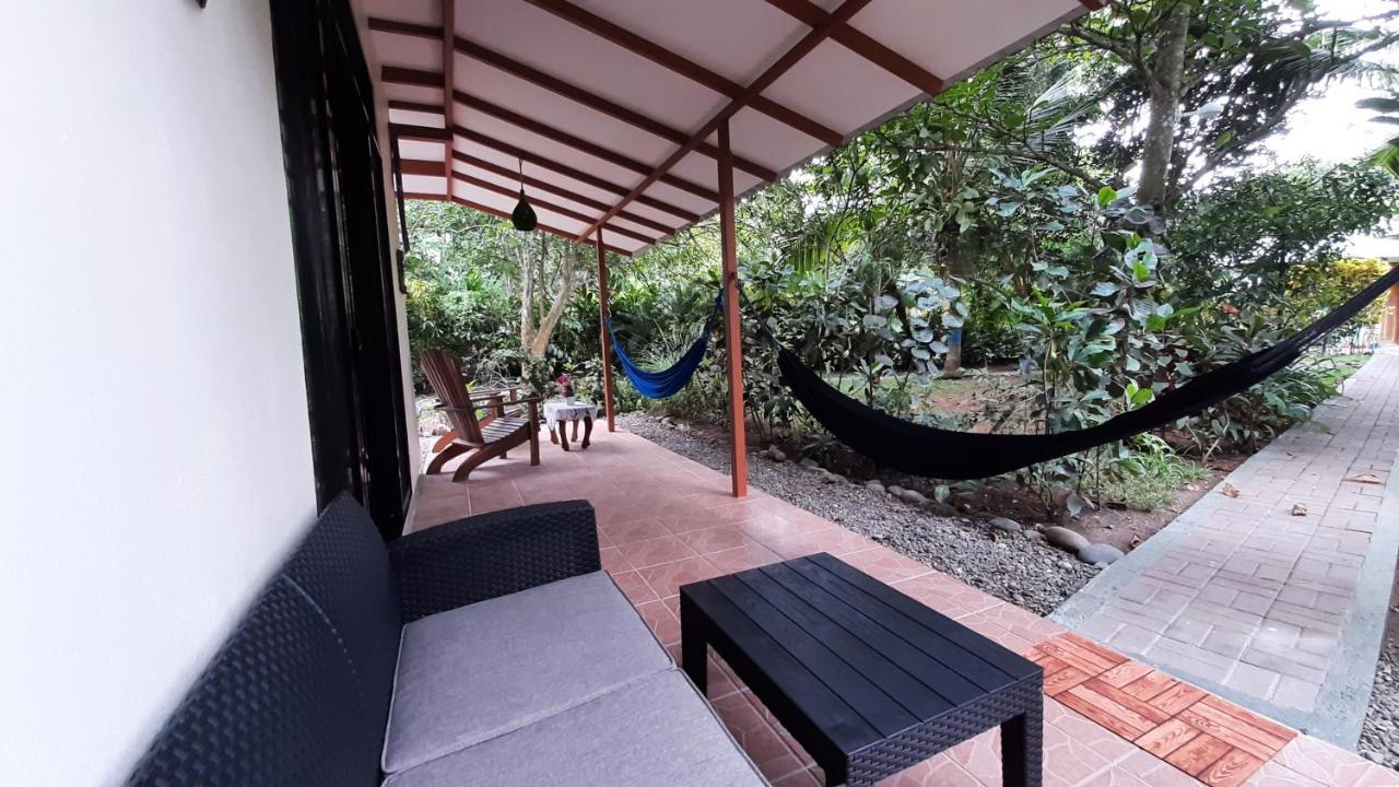 Casa Martina Apartment Cahuita Exterior photo