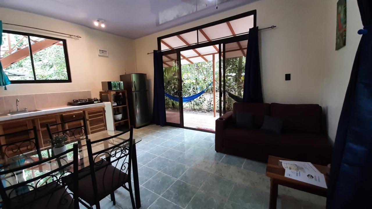 Casa Martina Apartment Cahuita Exterior photo