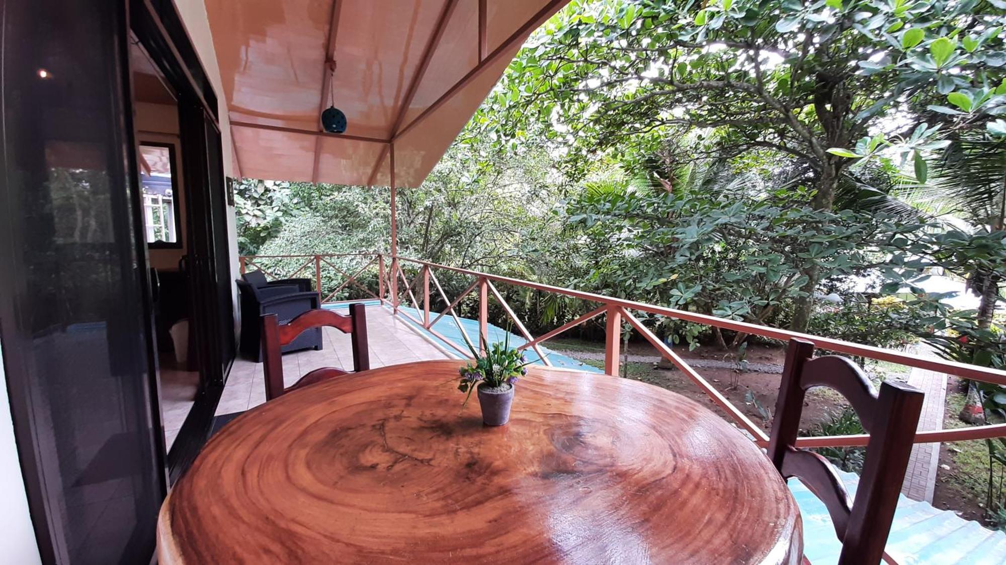 Casa Martina Apartment Cahuita Exterior photo