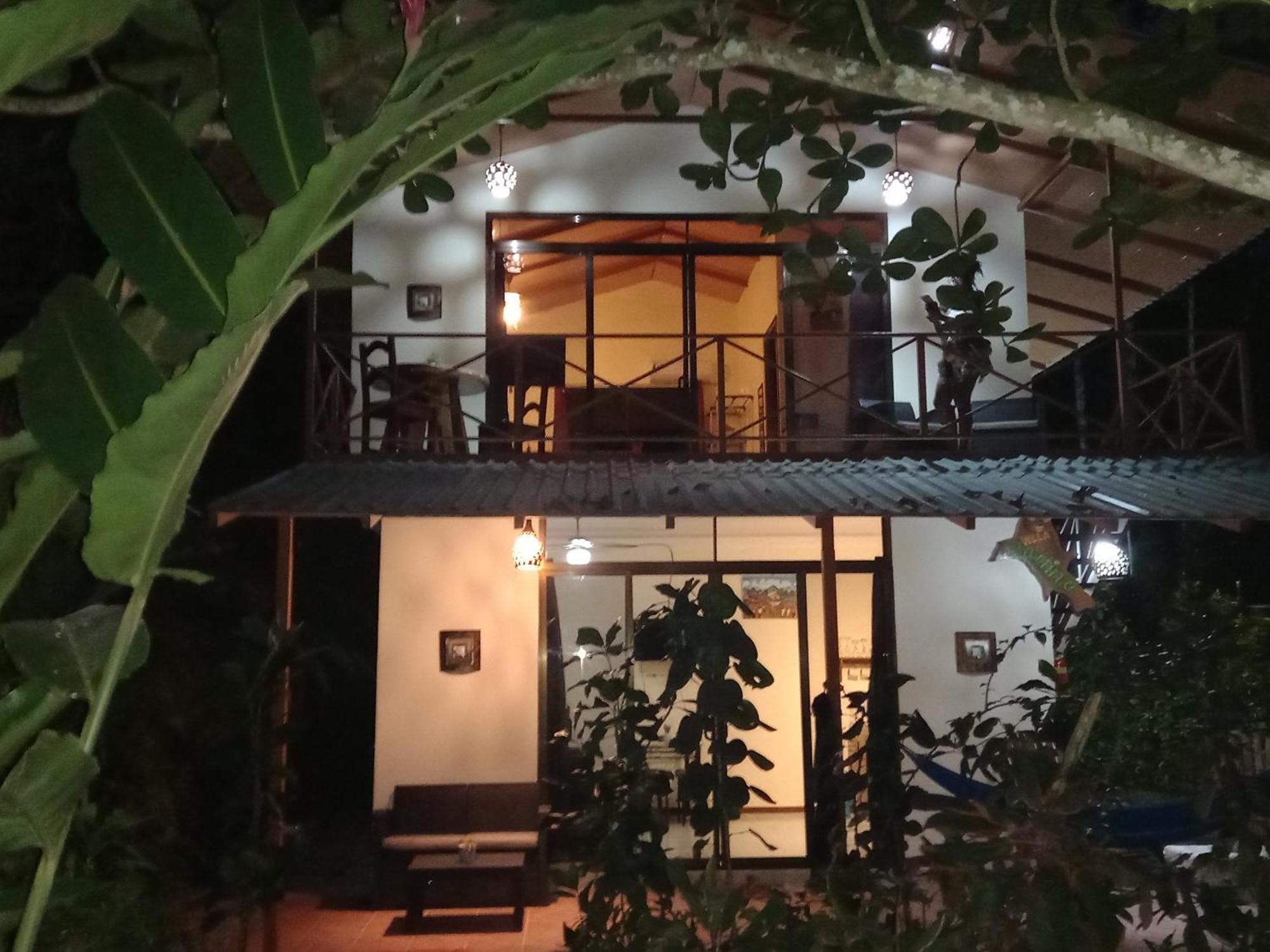 Casa Martina Apartment Cahuita Exterior photo